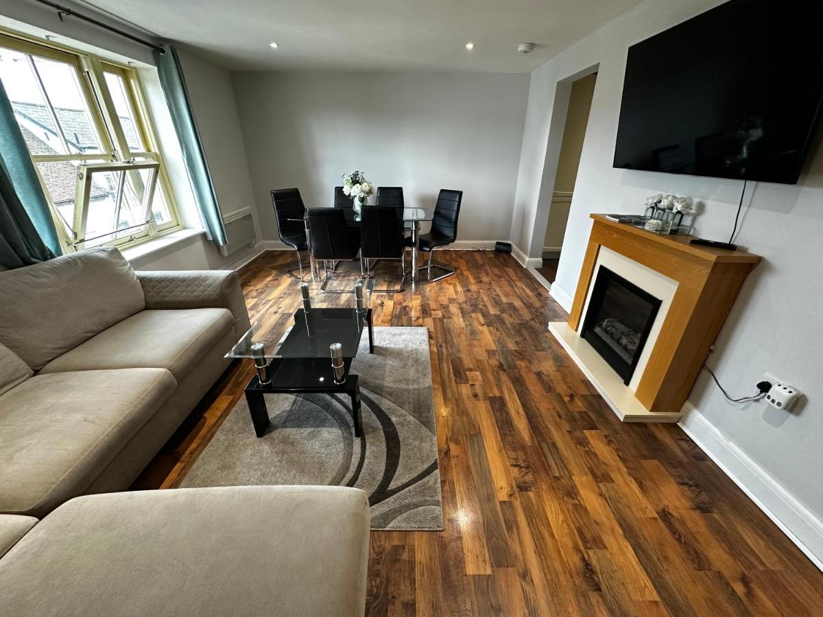 Two Bedroom Flat Town Centre Κόλτσεστερ Εξωτερικό φωτογραφία